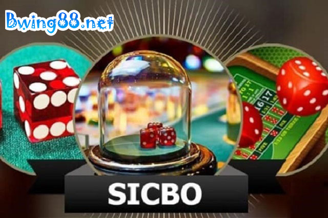 Sicbo được chơi bằng 3 viên xí ngầu đánh số từ 1 tới 6
