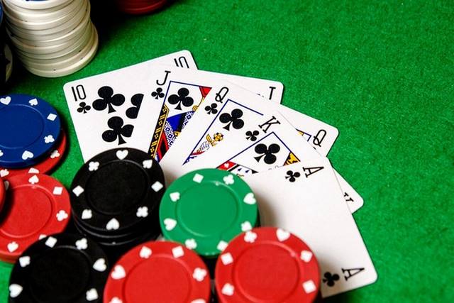 Hòa mình vào đấu trường poker với Bwing Poker: Texas Hold'em và Omaha cho những người chơi xuất sắc
